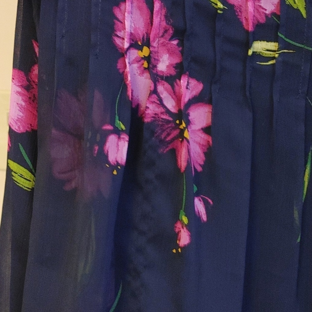 DKNY Short Sleeve Chiffon Mini Dress or Top Navy w Pink Flowers Size 10 - Picture 5 of 12